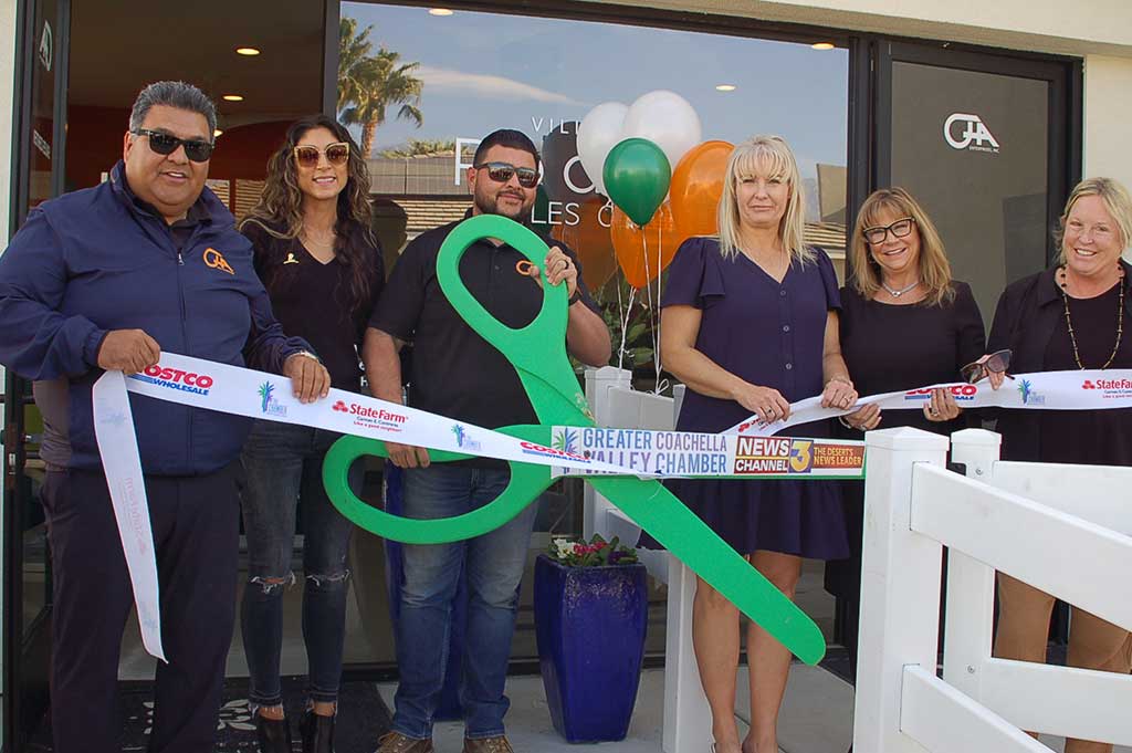 Ribbon cutting ceremony at Rio del Sol grand opening.